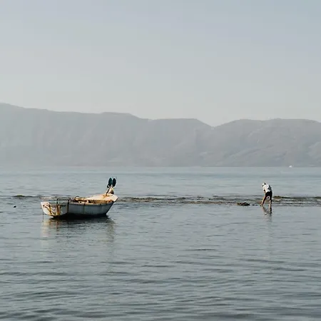 Kraal Beach شقة فلورا