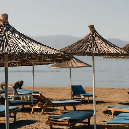 Kraal Beach شقة